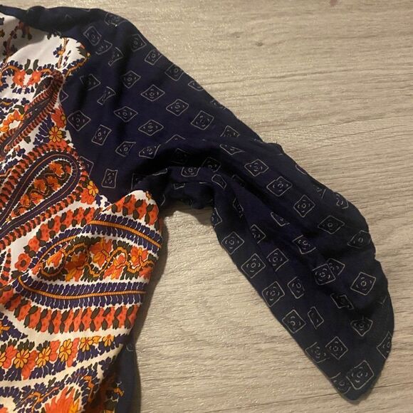 Anthropologie Tiny 3/4 sleeve multicolored v neck blouse size small - Picture 5 of 9